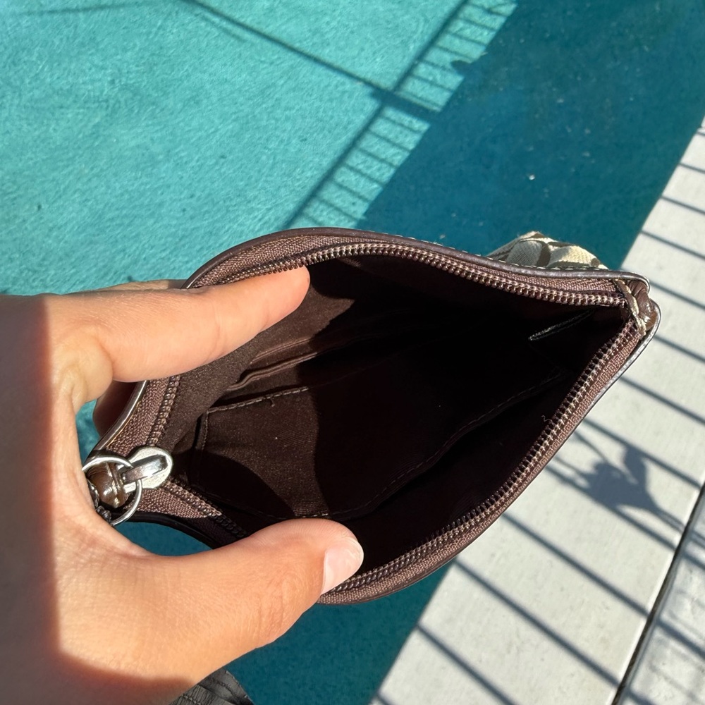 Vintage Coach Signature Brown and Tan Wristlet - Picture 4 of 4